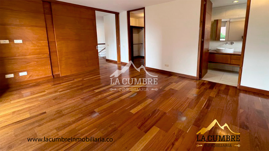 Apartamento de 3 alcobas en arriendo en El Poblado, Medellín, 208 m² · foto 12 de 13