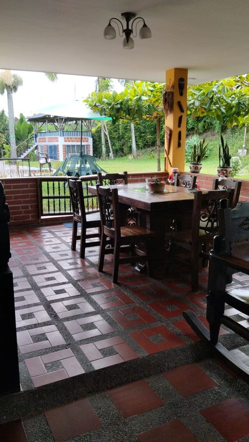 Finca en venta en Condina, Pereira, 350 m² · foto 2 de 7