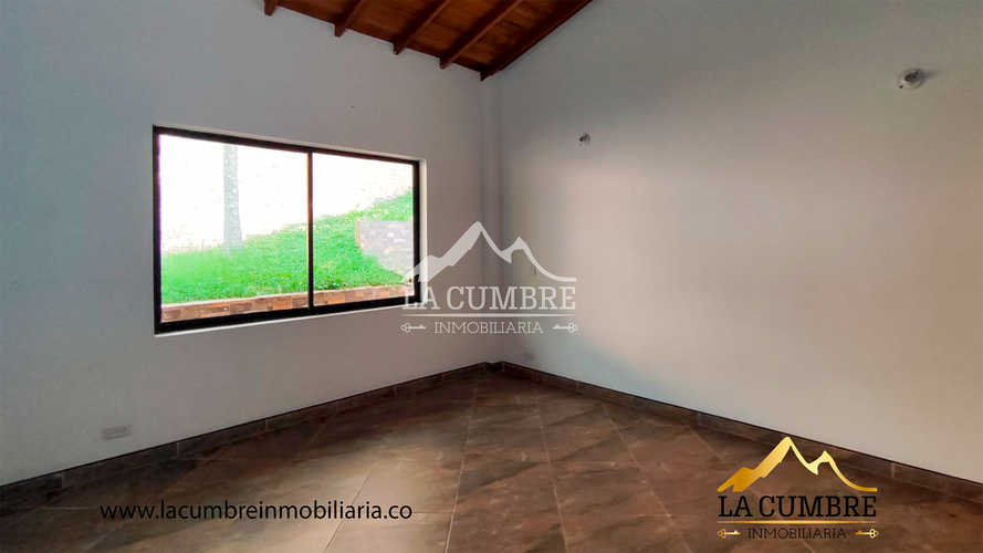 Casa de 5 alcobas en venta en Loma Del Escobero, Envigado, 350 m² · foto 8 de 17
