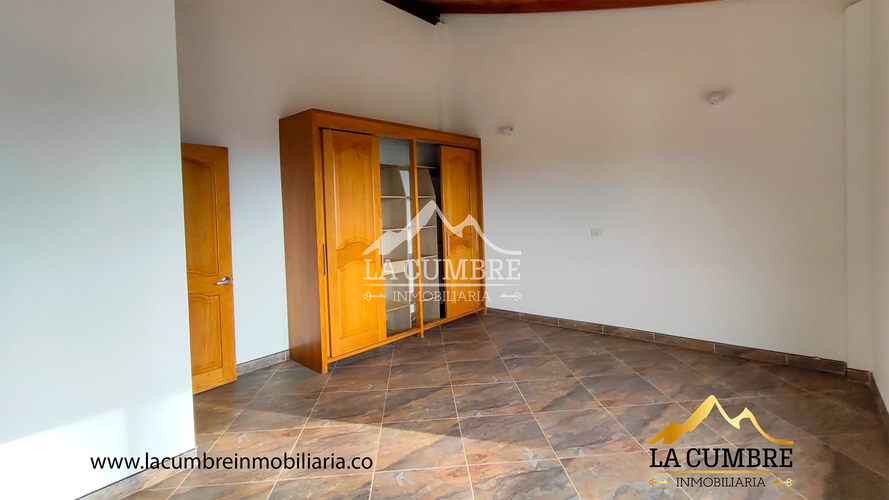 Casa de 5 alcobas en venta en Loma Del Escobero, Envigado, 350 m² · foto 10 de 17
