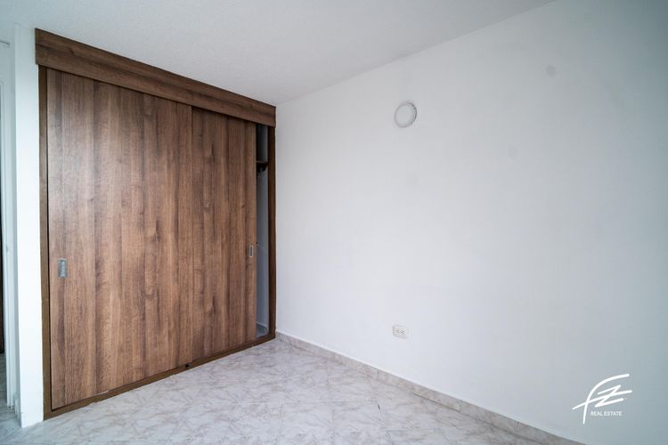 Apartamento de 2 alcobas en venta en La Visitación, Medellín, 84 m² · foto 13 de 14