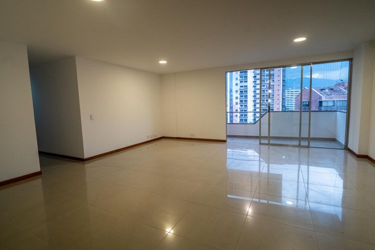 Apartamento en venta en Castropol, Medellín · foto 4 de 14