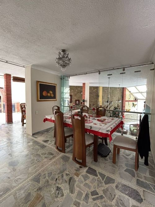 Casa de 5 alcobas en venta en Cabecera Del Llano, Bucaramanga, 240 m² · foto 7 de 14