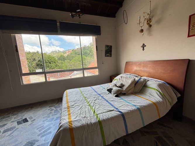 Casa de 5 alcobas en venta en Cabecera Del Llano, Bucaramanga, 240 m² · foto 12 de 14