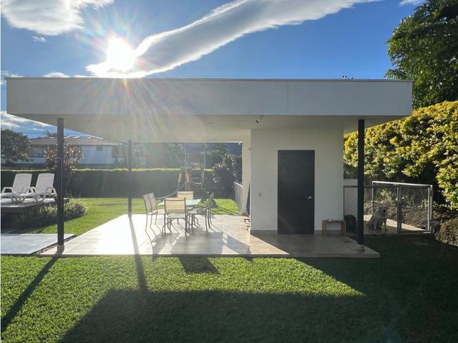 Casa de 4 alcobas en venta en Avenida Centenario, Armenia, 500 m² · foto 4 de 24