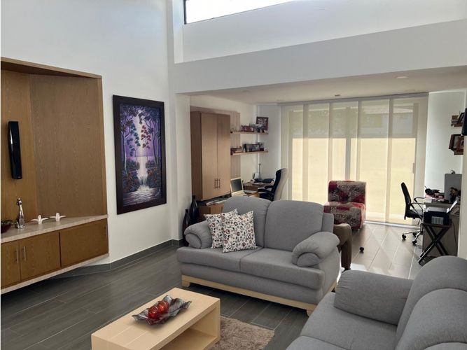 Casa de 4 alcobas en venta en Avenida Centenario, Armenia, 500 m² · foto 18 de 24