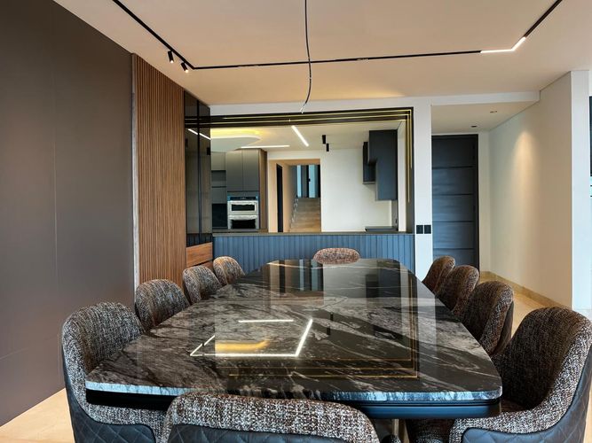 Casa de 4 alcobas en venta en El Poblado, Medellín, 1085 m² · foto 5 de 20