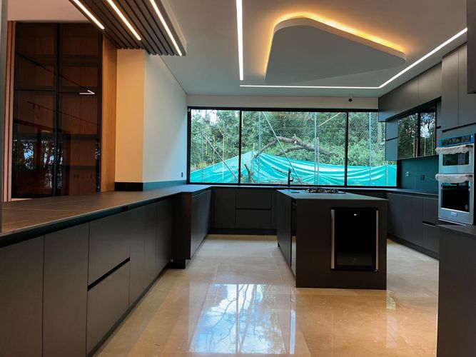 Casa de 4 alcobas en venta en El Poblado, Medellín, 1085 m² · foto 8 de 20