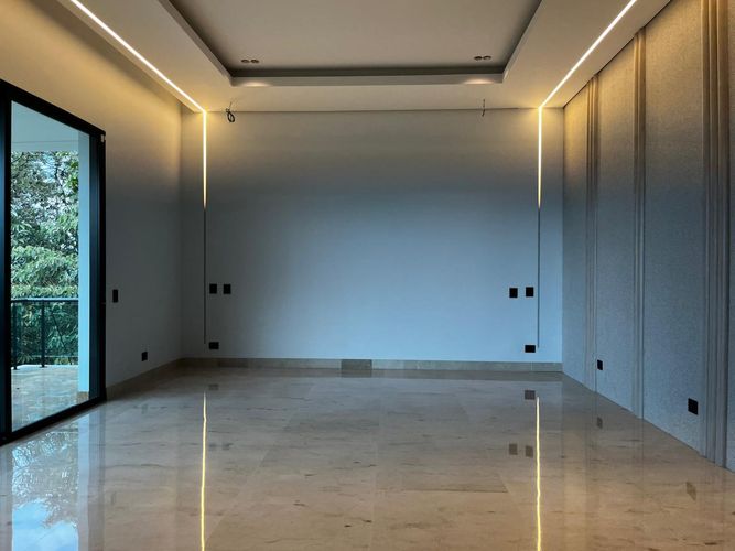 Casa de 4 alcobas en venta en El Poblado, Medellín, 1085 m² · foto 13 de 20