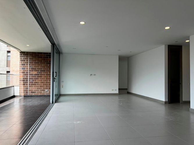 Apartamento de 1 alcoba en venta en Cumbres, Envigado, 180 m² · foto 2 de 20
