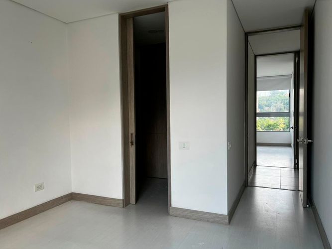 Apartamento de 1 alcoba en venta en Cumbres, Envigado, 180 m² · foto 3 de 20