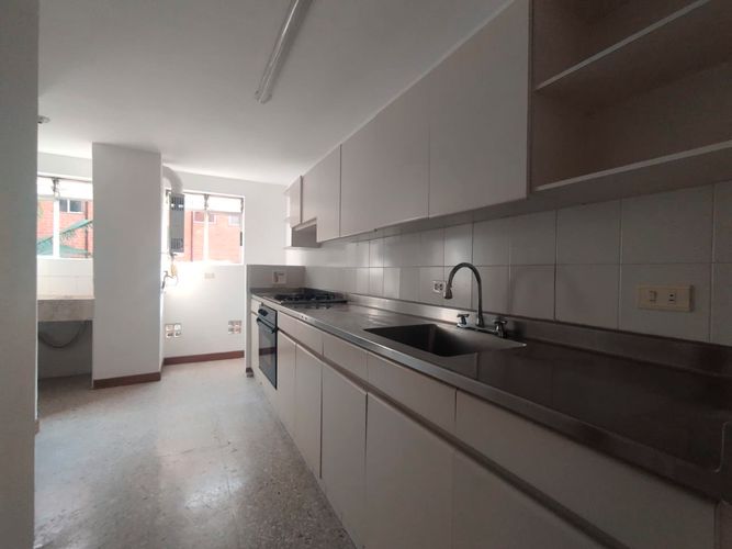 Apartamento de 3 alcobas en arriendo en El Poblado, Medellín, 117 m² · foto 7 de 18