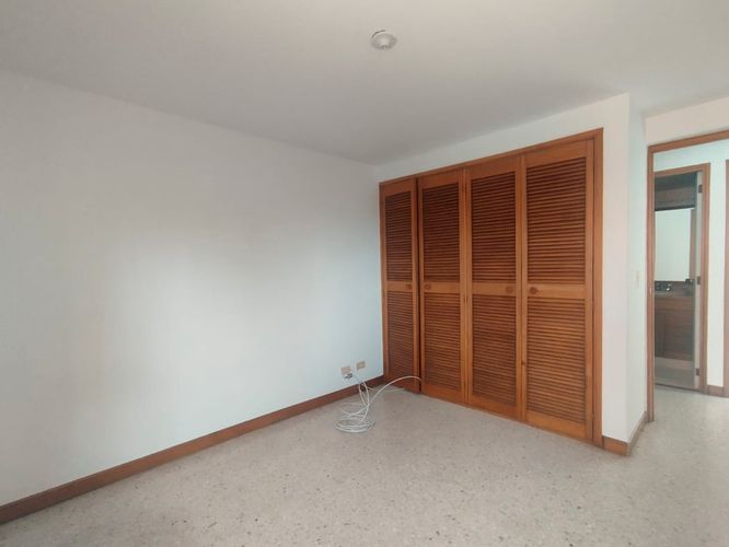 Apartamento de 3 alcobas en arriendo en El Poblado, Medellín, 117 m² · foto 9 de 18