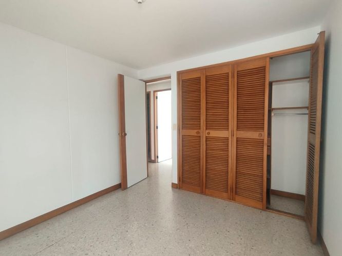 Apartamento de 3 alcobas en arriendo en El Poblado, Medellín, 117 m² · foto 14 de 18