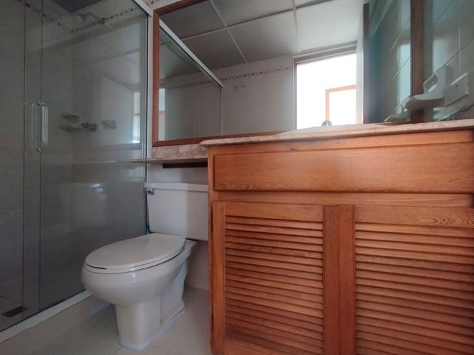Apartamento de 3 alcobas en arriendo en El Poblado, Medellín, 117 m² · foto 15 de 18