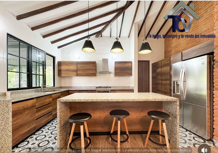 Casa de 5 alcobas en venta en Ruitoque Bajo, Floridablanca, 270 m² · foto 2 de 11