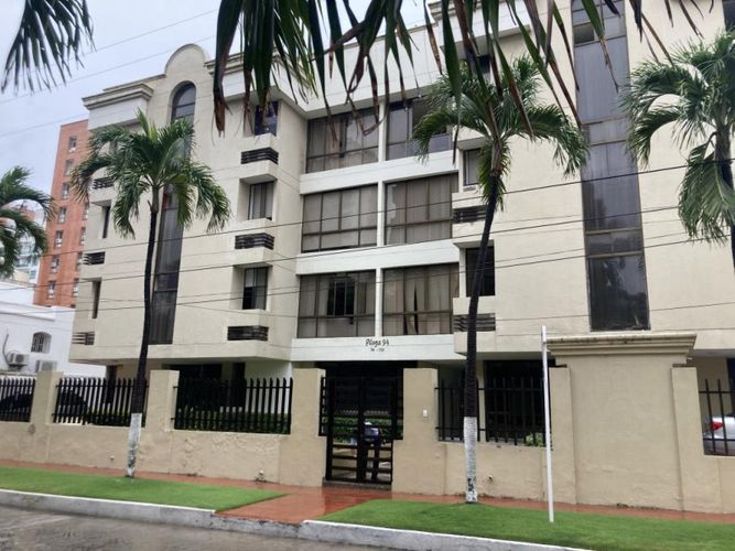 Apartamento de 3 alcobas en venta en Altos De Riomar, Barranquilla, 94 m² · foto 2 de 24