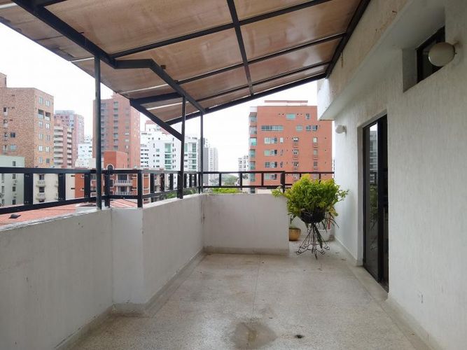 Apartamento de 5 alcobas en venta en Altos De Riomar, Barranquilla, 268 m² · foto 16 de 24