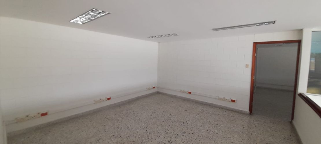 Oficina en arriendo en La Union, Barranquilla, 1547 m² · foto 9 de 24