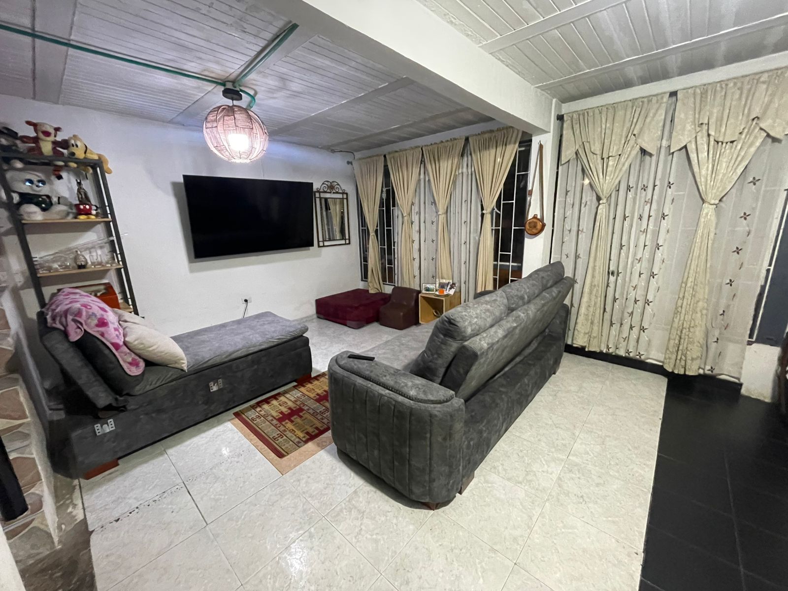 Casa en venta en Villas Del Madrigal, Bogotá · foto 2 de 18