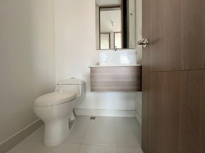 Apartamento de 2 alcobas en arriendo en El Poblado, Medellín, 147 m² · foto 9 de 15