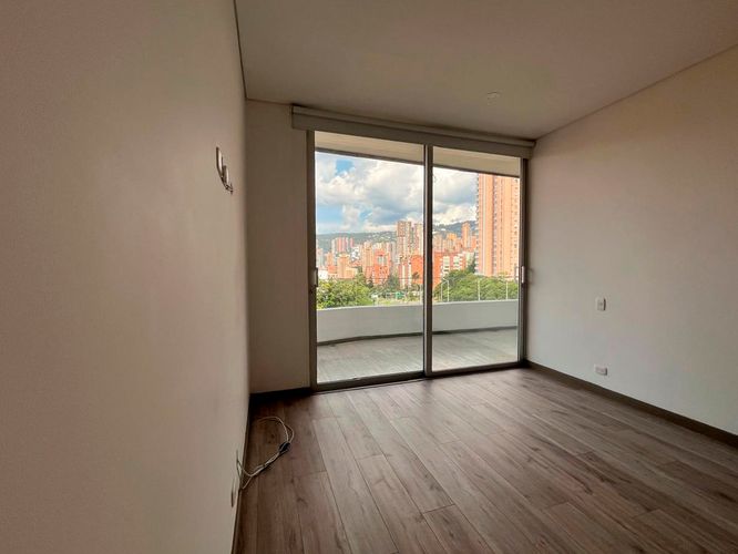 Apartamento de 2 alcobas en arriendo en El Poblado, Medellín, 147 m² · foto 10 de 15