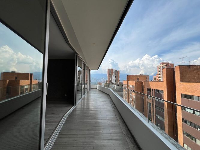 Apartamento de 2 alcobas en arriendo en El Poblado, Medellín, 147 m² · foto 15 de 15