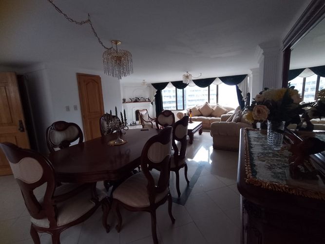 Apartamento en venta en Chico Norte, Bogotá · foto 4 de 24