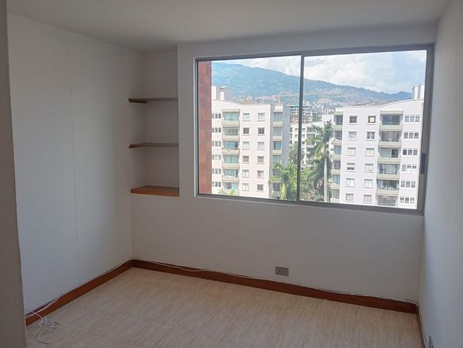 Apartamento de 3 alcobas en arriendo en Laureles, Medellín, 115 m² · foto 4 de 19