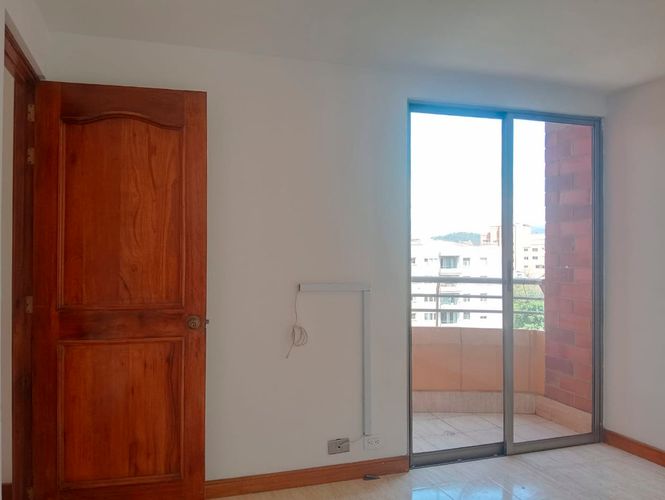 Apartamento de 3 alcobas en arriendo en Laureles, Medellín, 115 m² · foto 7 de 19