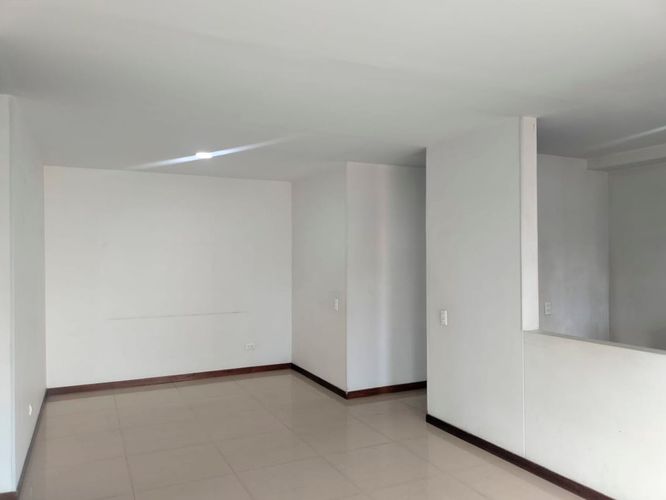 Apartamento de 3 alcobas en arriendo en El Poblado, Medellín, 72 m² · foto 3 de 20