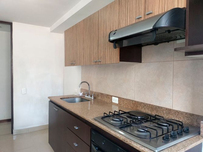 Apartamento de 3 alcobas en arriendo en El Poblado, Medellín, 72 m² · foto 7 de 20