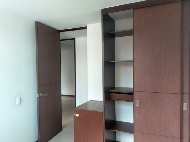 Apartamento de 3 alcobas en arriendo en El Poblado, Medellín, 72 m² · foto 15 de 20