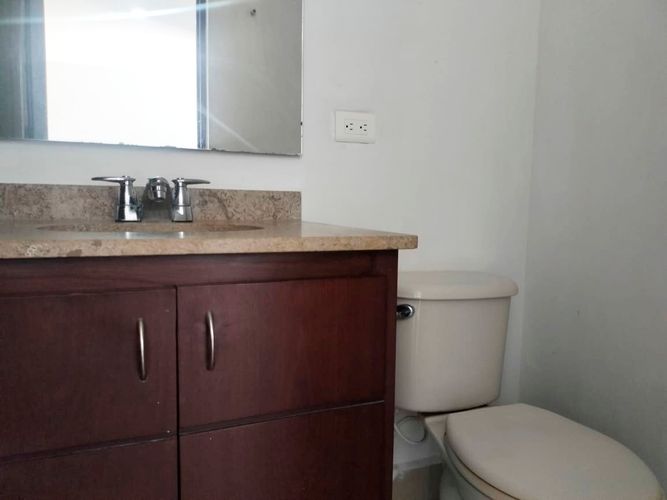 Apartamento de 3 alcobas en arriendo en El Poblado, Medellín, 72 m² · foto 19 de 20
