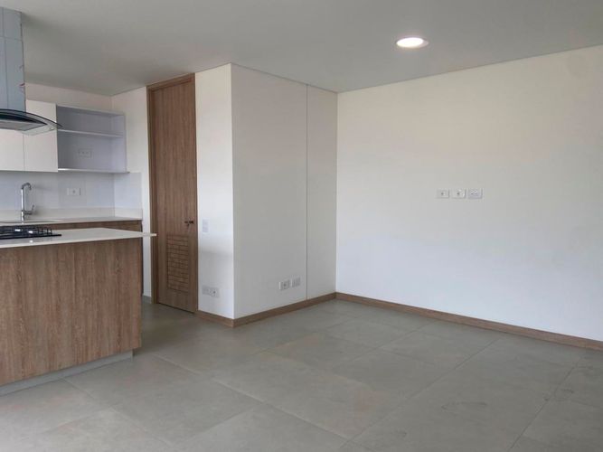 Apartamento de 3 alcobas en venta en San Jose, Sabaneta, 83 m² · foto 6 de 20
