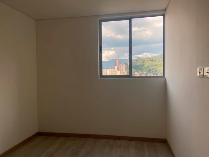 Apartamento de 3 alcobas en venta en San Jose, Sabaneta, 83 m² · foto 10 de 20