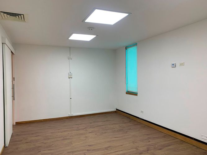 Oficina en arriendo en El Poblado, Medellín, 88 m² · foto 3 de 11