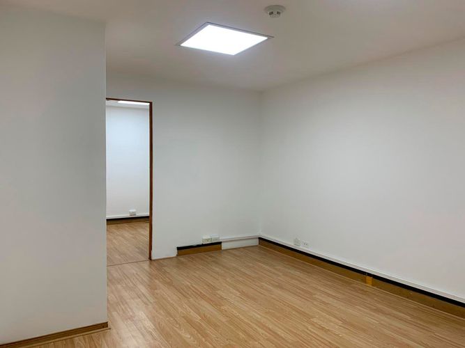 Oficina en arriendo en El Poblado, Medellín, 88 m² · foto 7 de 11