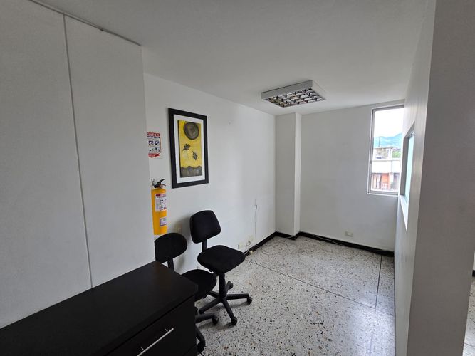Consultorio en venta en Sector Plaza De Bolivar, Pereira, 19 m² · foto 4 de 6