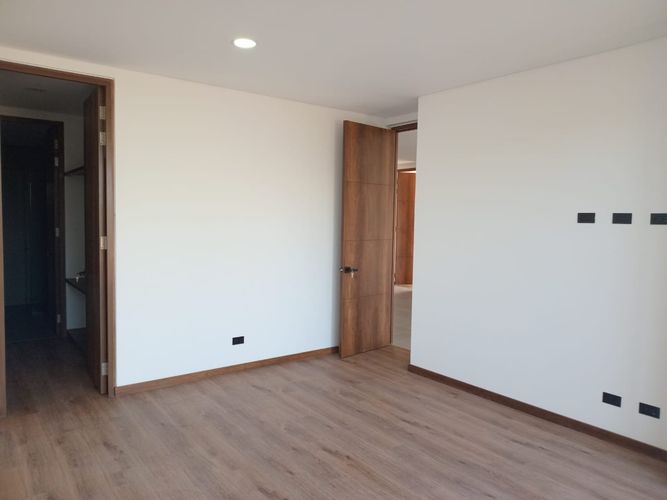 Apartamento de 3 alcobas en arriendo en El Poblado, Medellín, 132 m² · foto 4 de 15