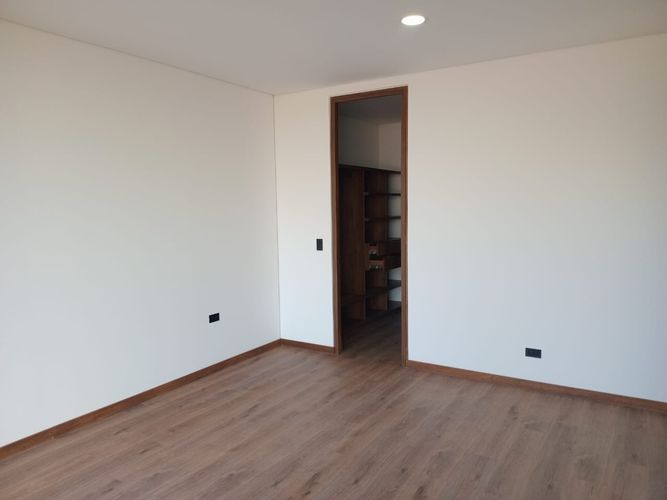 Apartamento de 3 alcobas en arriendo en El Poblado, Medellín, 132 m² · foto 8 de 15