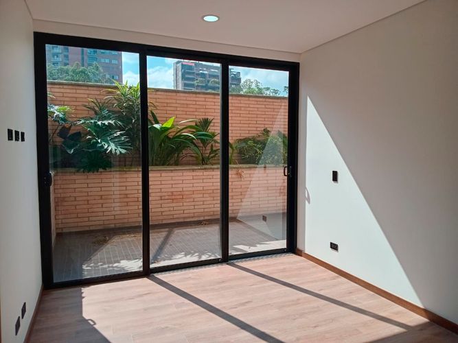 Apartamento de 3 alcobas en arriendo en El Poblado, Medellín, 132 m² · foto 11 de 15