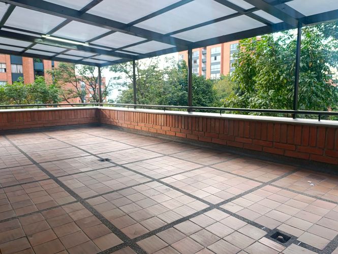 Apartamento de 3 alcobas en arriendo en El Poblado, Medellín, 175 m² · foto 20 de 20