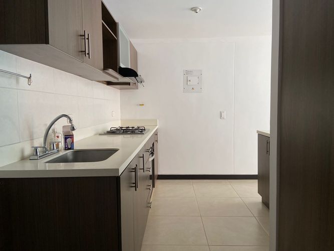 Apartamento de 3 alcobas en arriendo en San Jose, Sabaneta, 106 m² · foto 5 de 19
