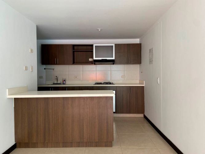 Apartamento de 3 alcobas en arriendo en San Jose, Sabaneta, 106 m² · foto 7 de 19