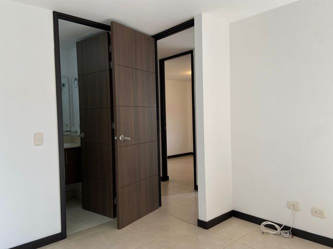 Apartamento de 3 alcobas en arriendo en San Jose, Sabaneta, 106 m² · foto 10 de 19