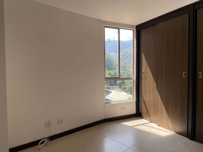 Apartamento de 3 alcobas en arriendo en San Jose, Sabaneta, 106 m² · foto 13 de 19