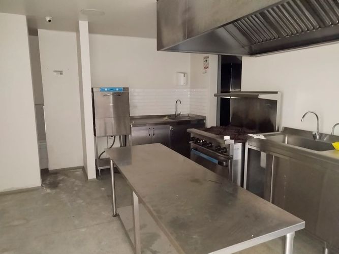 Local en arriendo en El Poblado, Medellín, 230 m² · foto 4 de 14