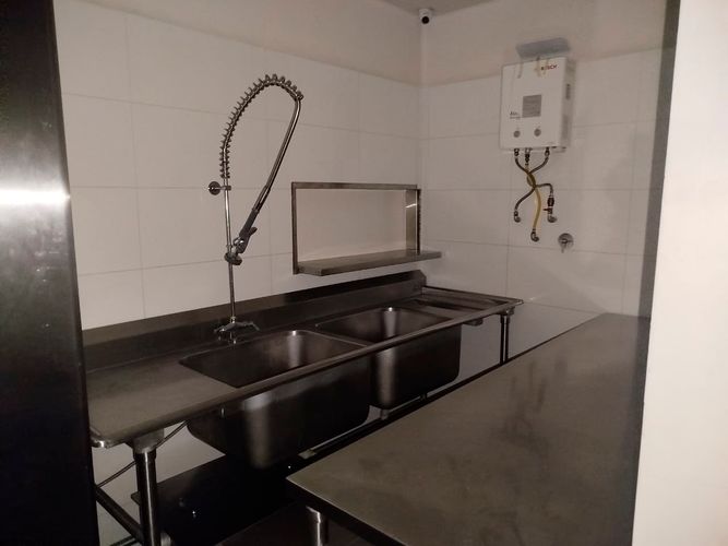 Local en arriendo en El Poblado, Medellín, 230 m² · foto 7 de 14