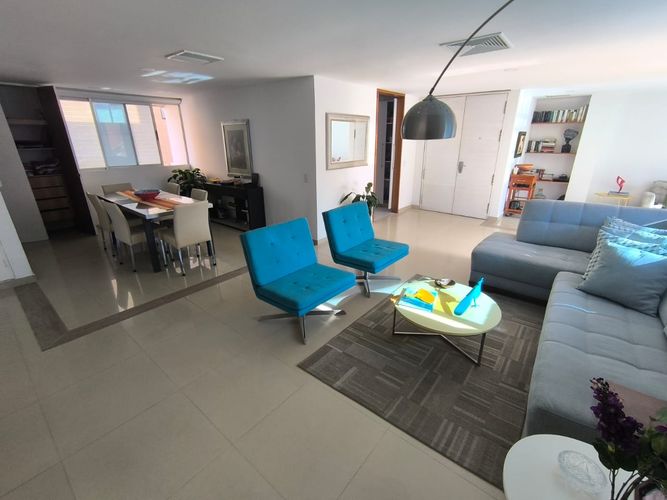 Apartamento de 3 alcobas en venta en Altos De Riomar, Barranquilla, 234 m² · foto 3 de 24